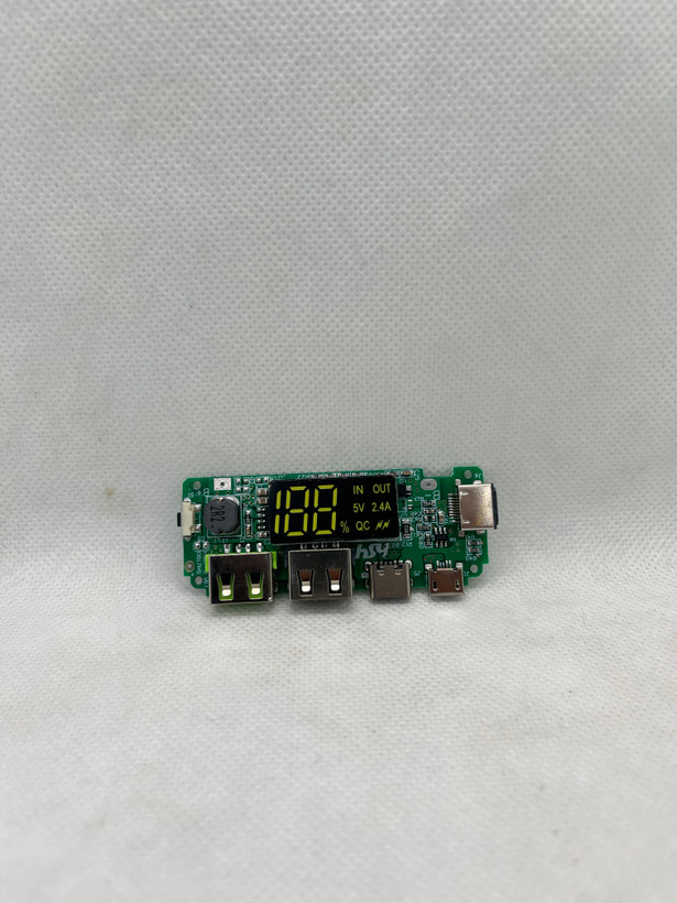 ماژول پاوربانک با نمایشگر دیجیتال + ۴ پورت USB خروجی